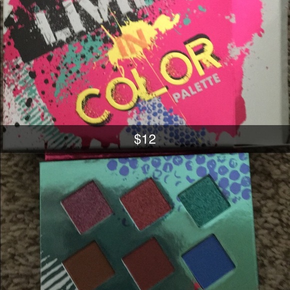 Hank and Henry Pallet - Picture 1 of 1